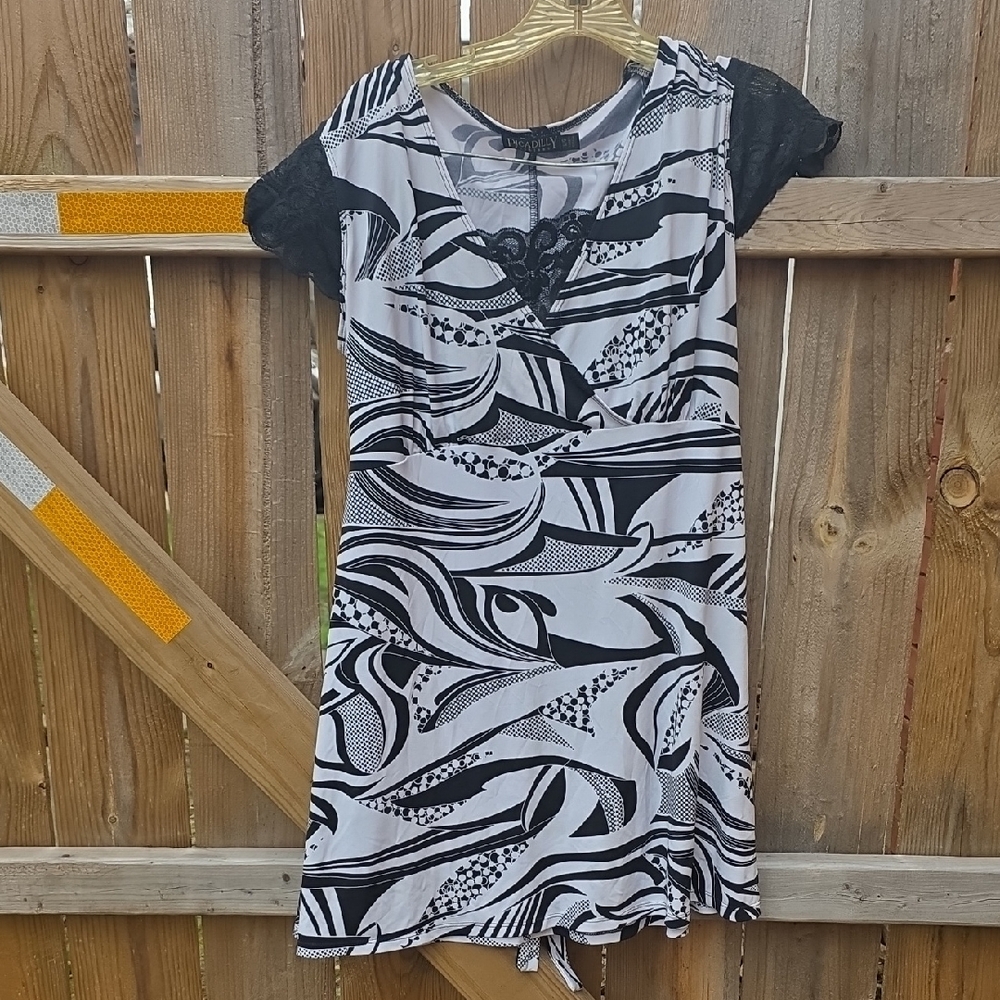 Picadilly Fashion Black and White Abstract Print Dress
